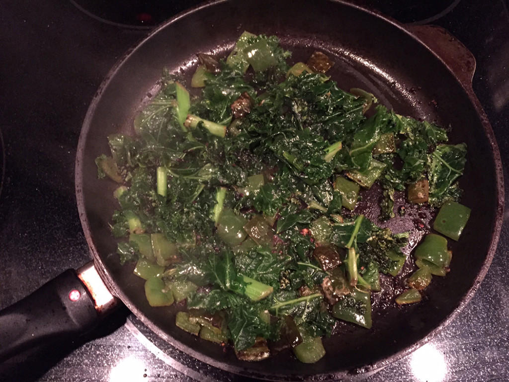 Step 3. Simmer until the kale wilts.